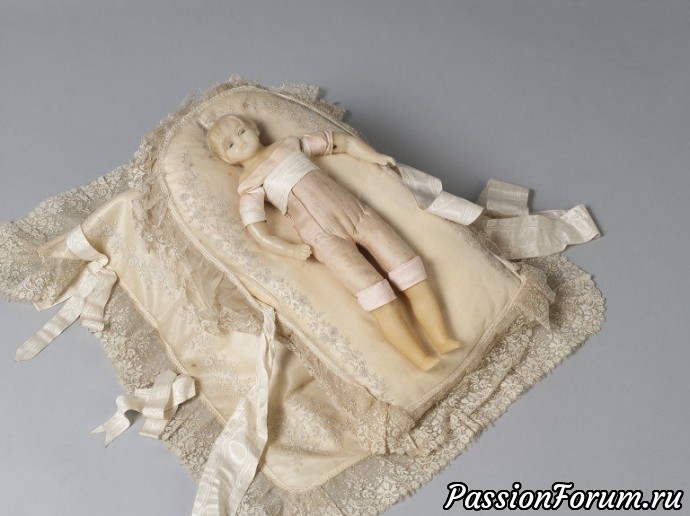 Антикварная кукла Принцесса Дейзи Восковая кукла с полным приданым младенца. 1890-1894