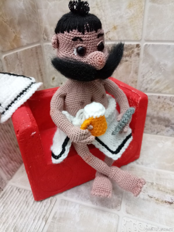 Банщик. Игрушка крючком