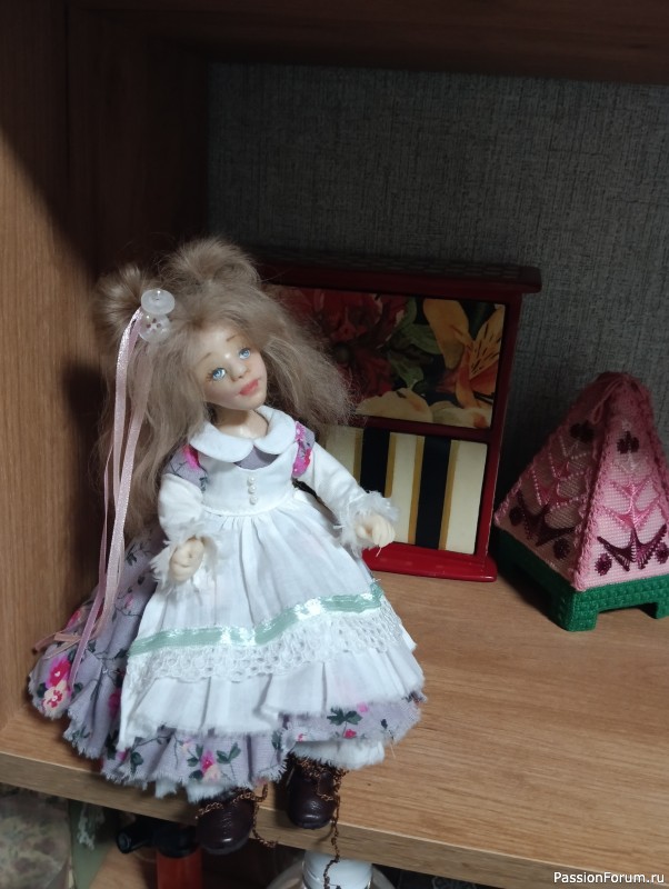 Хранительница рукоделия.