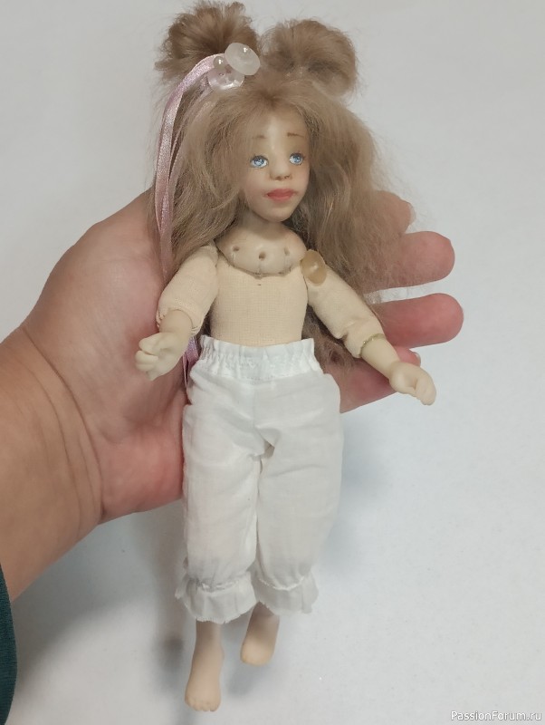 Хранительница рукоделия.