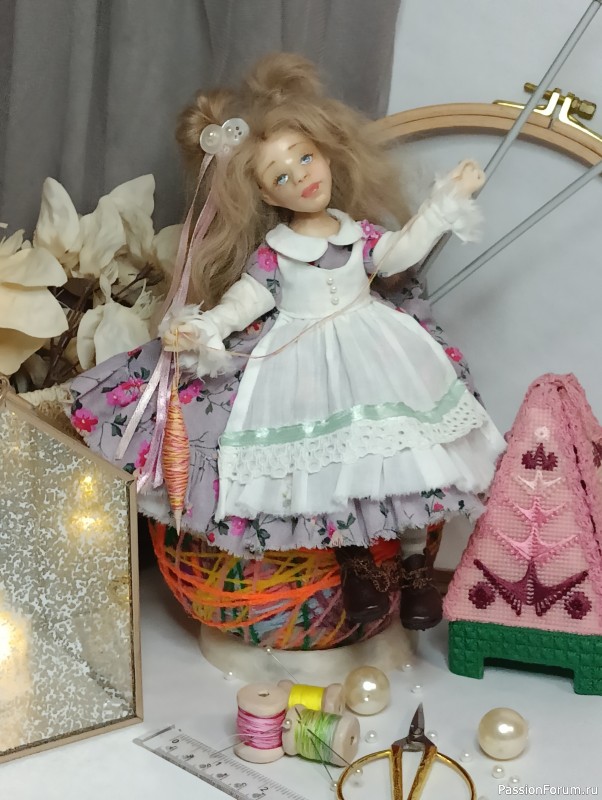 Хранительница рукоделия.