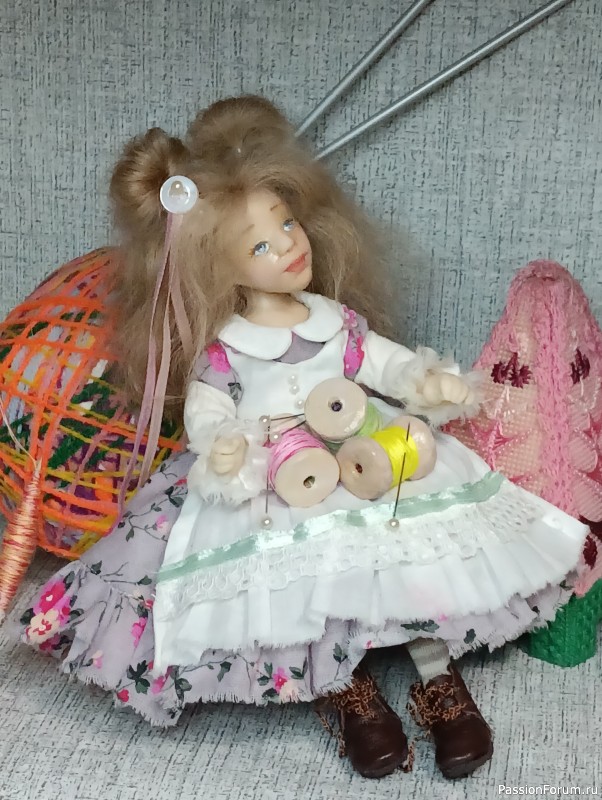 Хранительница рукоделия.