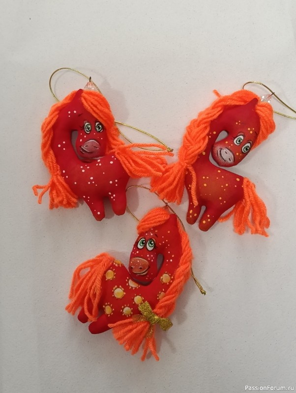 Дед Мороз из лета и Снегурка - символ года))