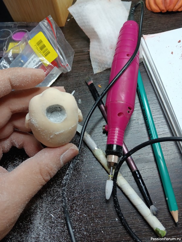 Хранительница рукоделия.