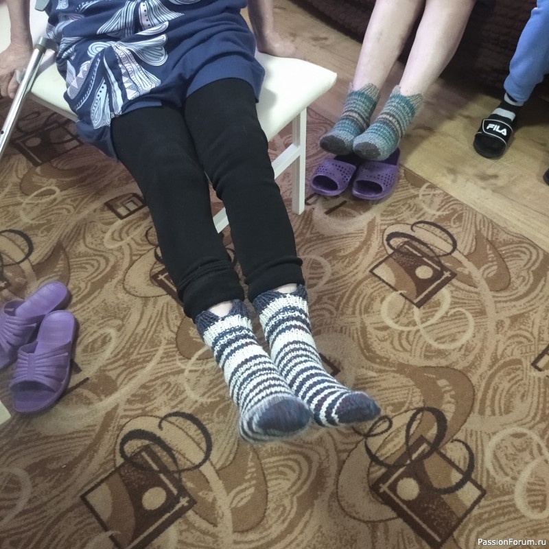 И снова теплые подарочки в Новую Надежду