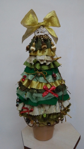 Винтажная елка в стиле тапиори