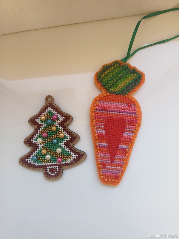 Новогодние игрушки