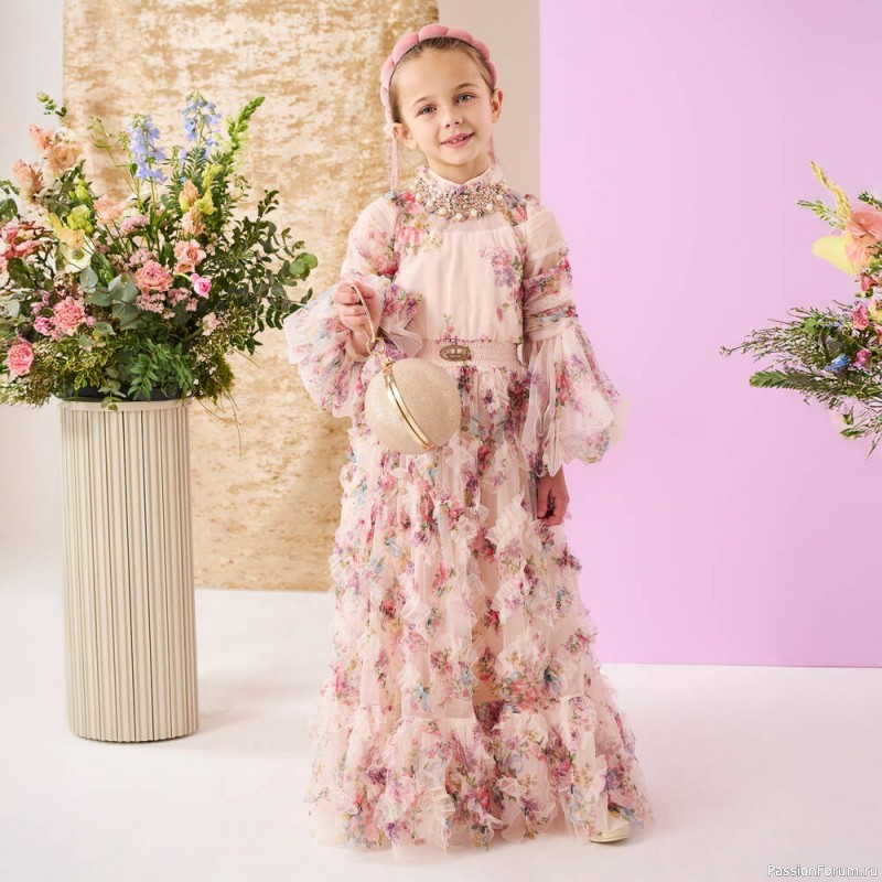 Из зимы в лето: весенне-цветочное для девочек. Идеи, акценты
