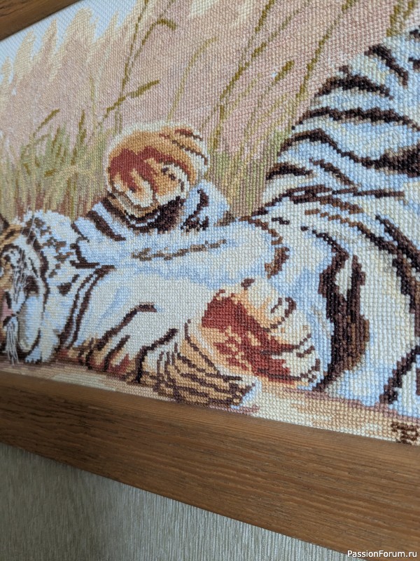 Тигра бояться - в лес не ходить, или вышитая "Сиеста"