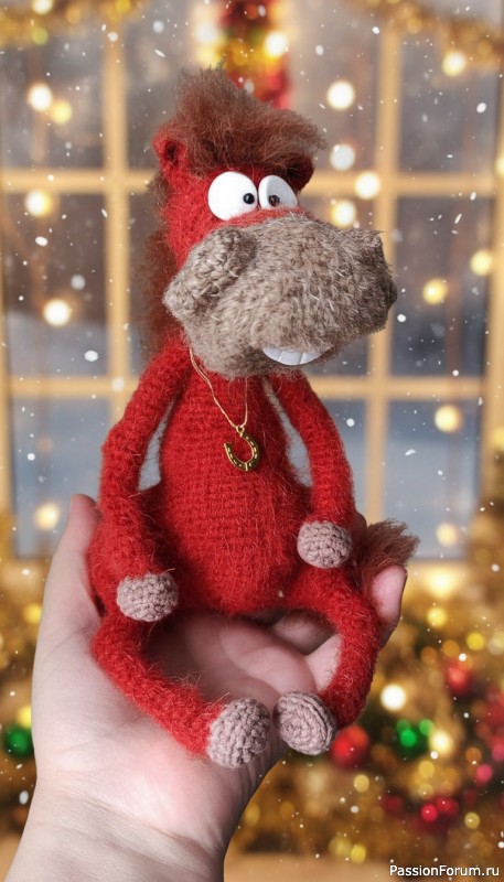 Символ 2026 года крючком