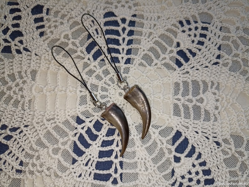 Брелки из когтей медведя