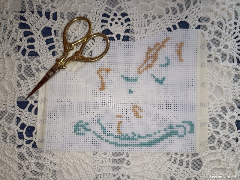 Лошадка-игрушка на новогоднюю ёлочку