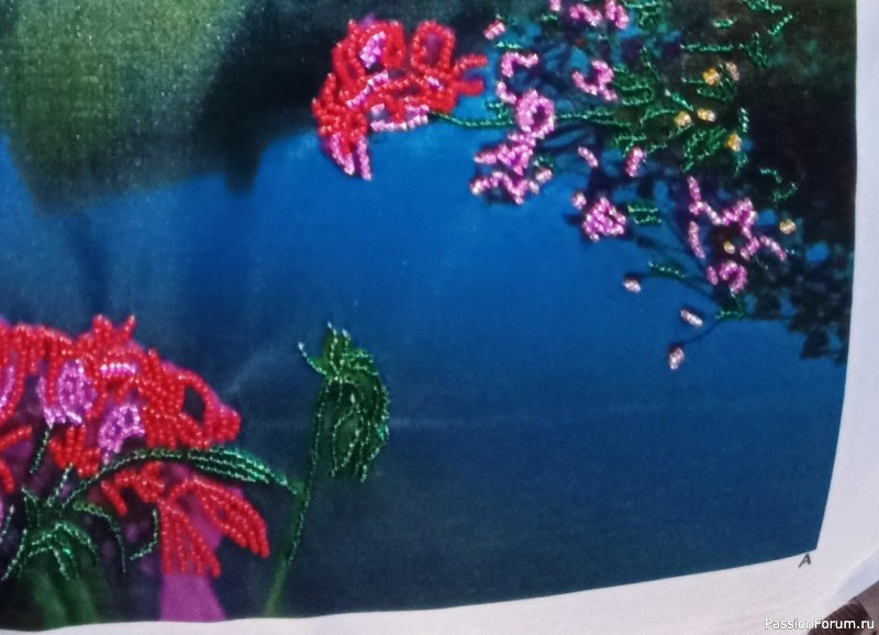 Вышитая бисером картина "Вечер у озера"