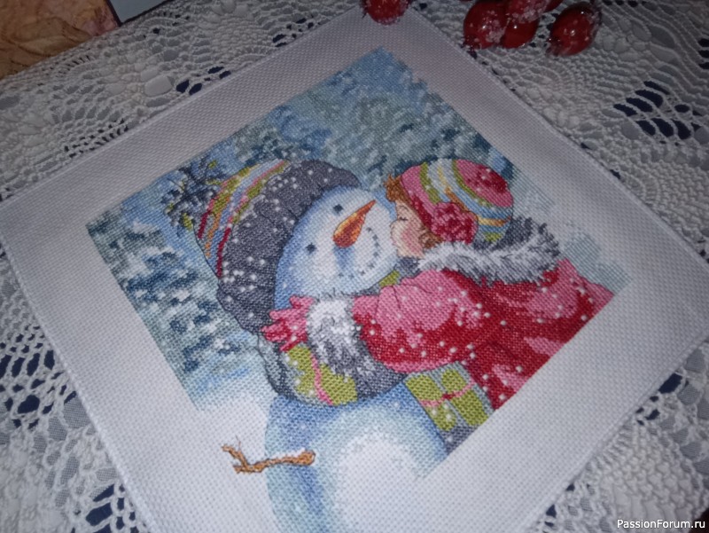Поцелуй Снеговика. Вышивка