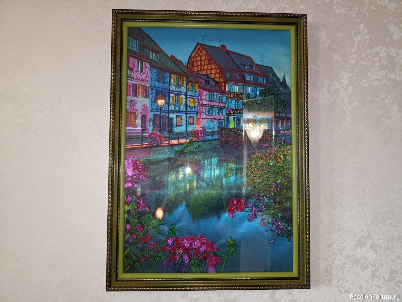 Вышитая бисером картина "Вечер у озера"