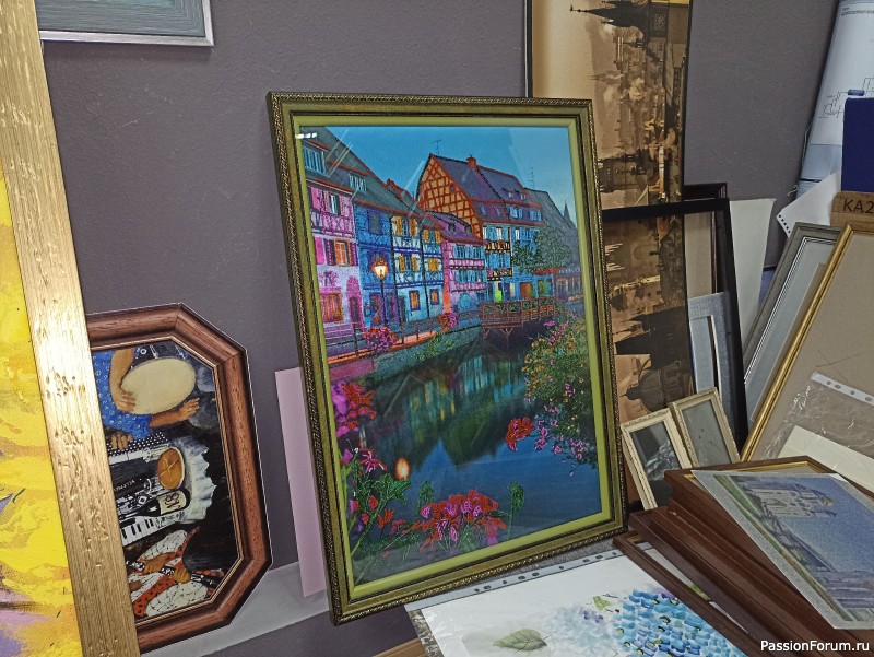 Вышитая бисером картина "Вечер у озера"