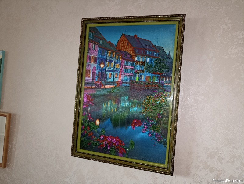 Вышитая бисером картина "Вечер у озера"