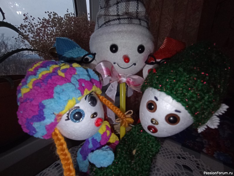 Снеговики на палочке