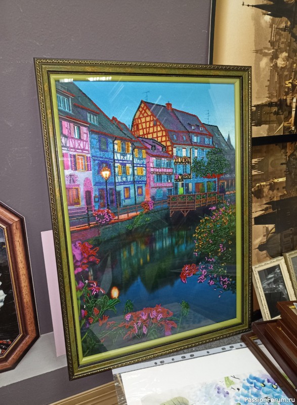 Вышитая бисером картина "Вечер у озера"