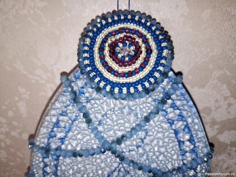 Голубая стеклянная ёлочка