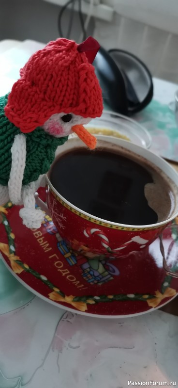 Снеговик на ёлочку.