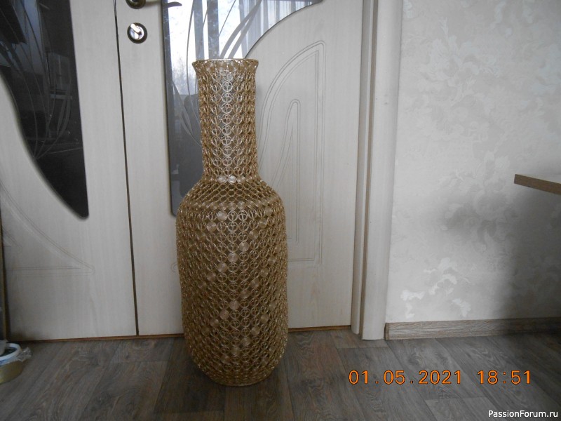 Бумажное кружево - напольная ваза (квиллинг из бумажных трубочек)