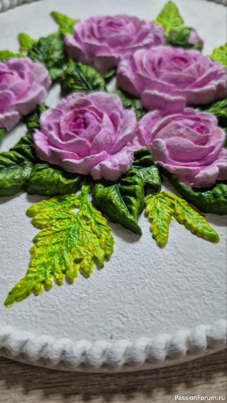 Панно "Магнолия" из папьемаше и гипса