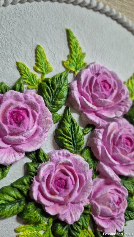 Панно "Магнолия" из папьемаше и гипса