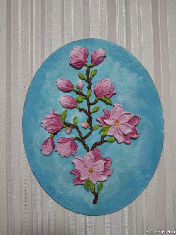 Панно "Магнолия" из папьемаше и гипса