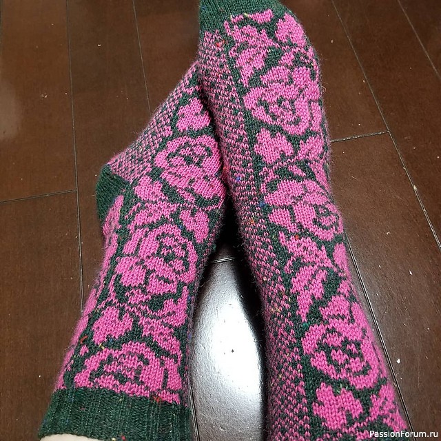 ​Жаккардовые носки "Песня роз". Схемы
