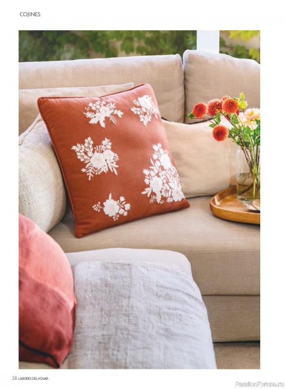 Коллекция проектов для рукодельниц в журнале «Labores del hogar №792 2025»