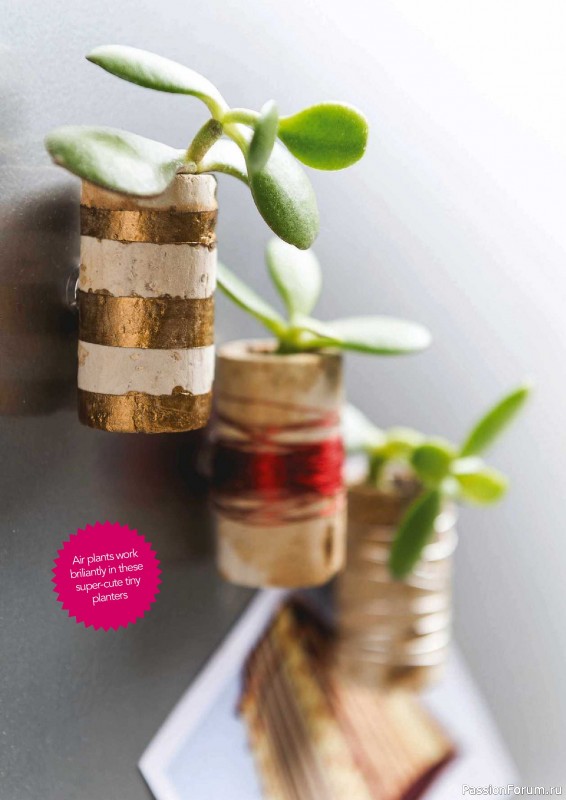 Коллекция проектов для рукодельниц в журнале «Mollie Make - Upcycled Home 2026»