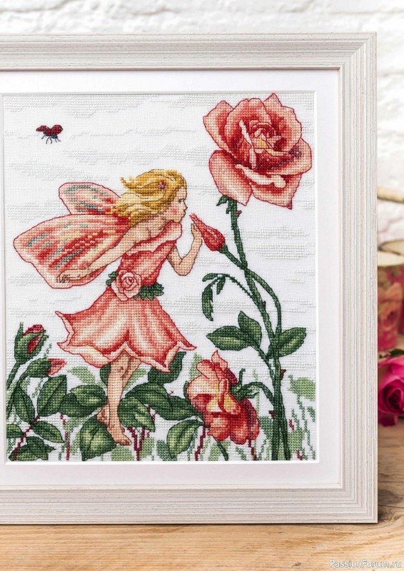 Коллекция вышивки в журнале «Cross Stitch Gold - Floral Collection 2023»