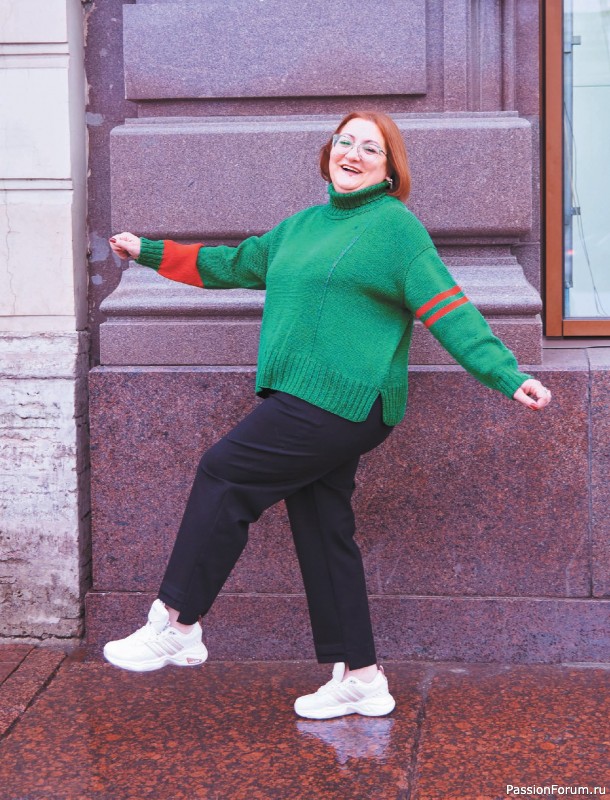 Вязаные проекты в книге «Красивая одежда Plus Size на спицах».