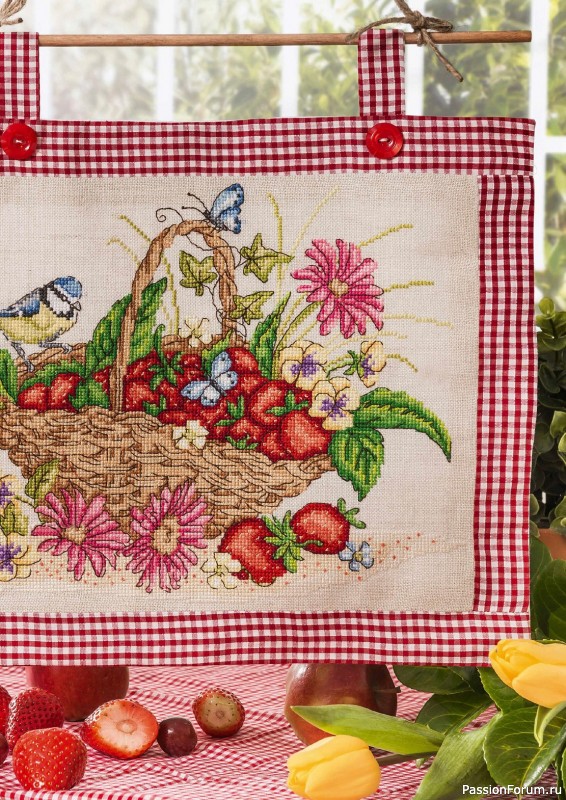 Коллекция вышивки в журнале «Cross Stitch Gold - Birds Collection 2024»