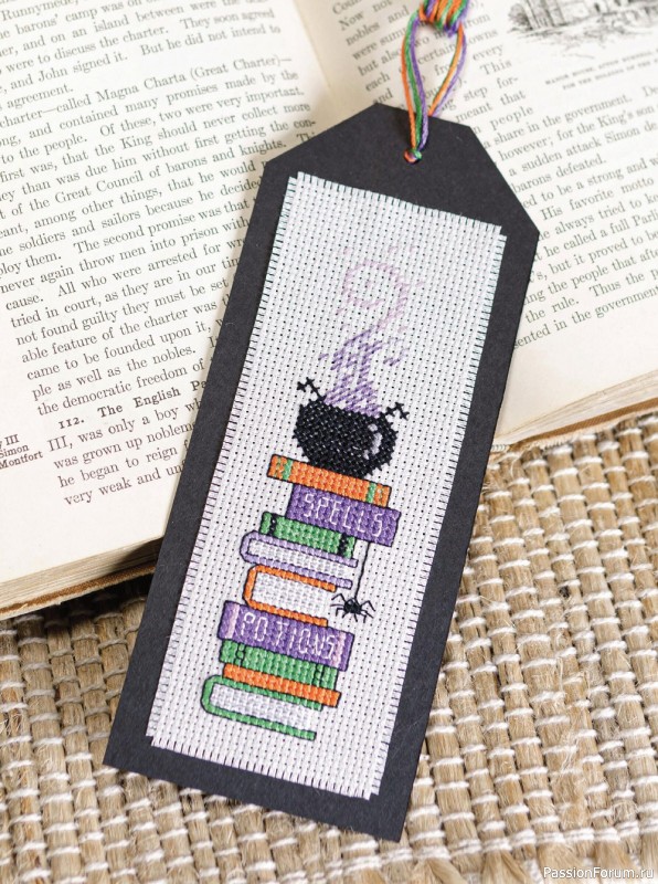 Коллекция вышивки в журнале «Just CrossStitch - Halloween 2022»