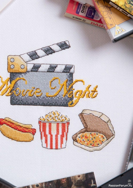 Коллекция вышивки крестиком в журнале «XStitch Magazine №19 2022»