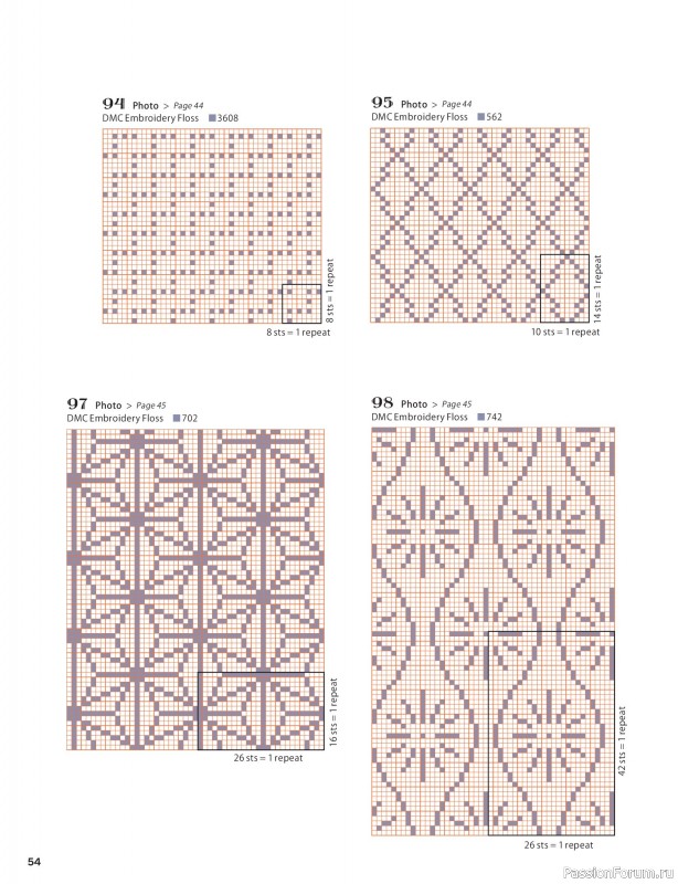 Вязаные проекты в книге &laquo;200 Japanese Cross Stitch Designs&raquo;.