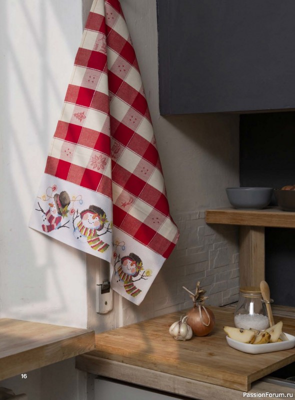 Коллекция вышивки в журнале «Profilo Punto Croce №10 2025»