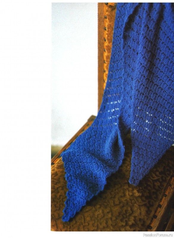 Вязаные проекты в книге «Let's Knit in English Shawl».