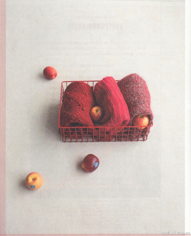 Вязаные проекты в книге &laquo;Something Red&raquo;.