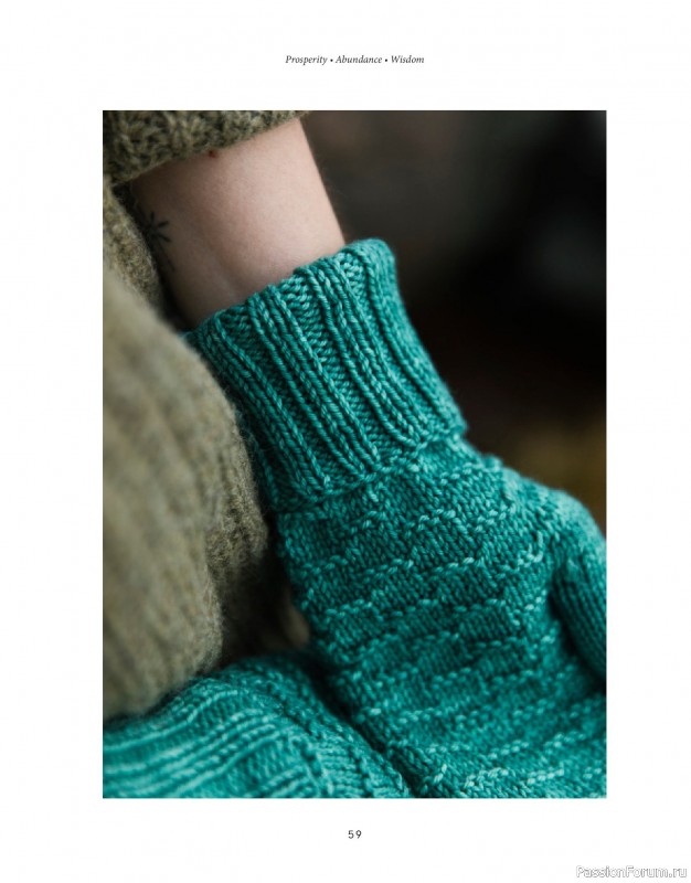Вязаные проекты в книге &laquo;Soothing Stitches&raquo;.