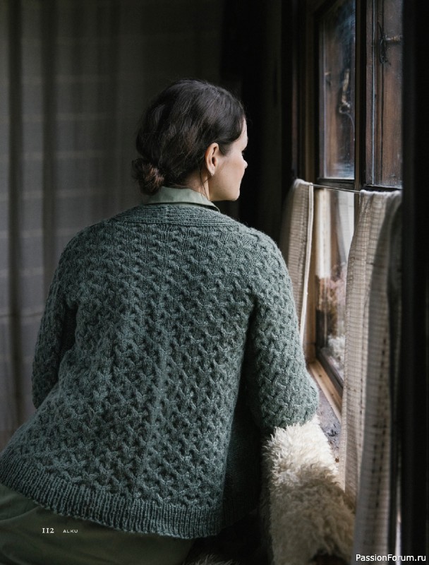 Вязаные проекты в книге «Contrasts Textured Knitting»