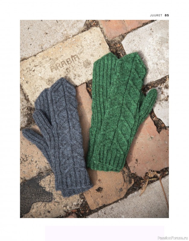 Вязаные проекты в книге &laquo;Tukubook&raquo;.