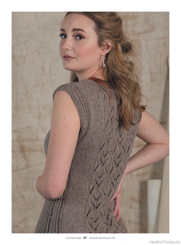 Вязаные модели спицами в журнале «Interweave Knits - Summer 2022»