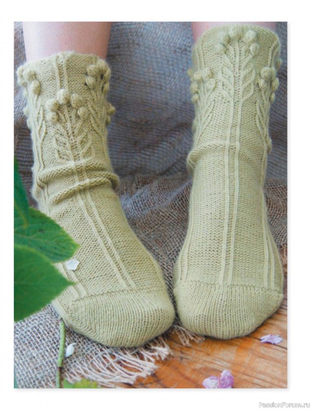 Вязаные проекты в книге &laquo;Лето на звездных спицах&raquo;.