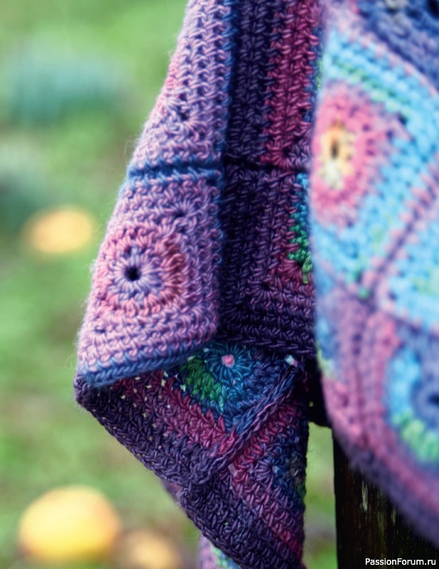 Вязаные проекты в книге «Block-by-Block Blankets and Afghans».