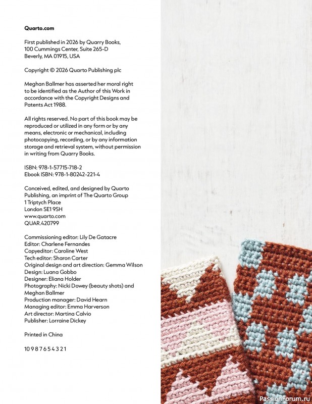 Вязаные проекты в книге «Modern Guide to Colorwork Crochet».