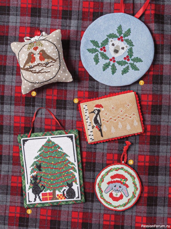 Коллекция вышивки в журнале «Just CrossStitch - Christmas Ornaments 2022»