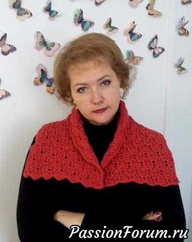 Можно и просто на плечи накинуть как воротничок. Можно и просто на плечи накинуть как воротничок.